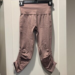 Lululemon Cropped Pants